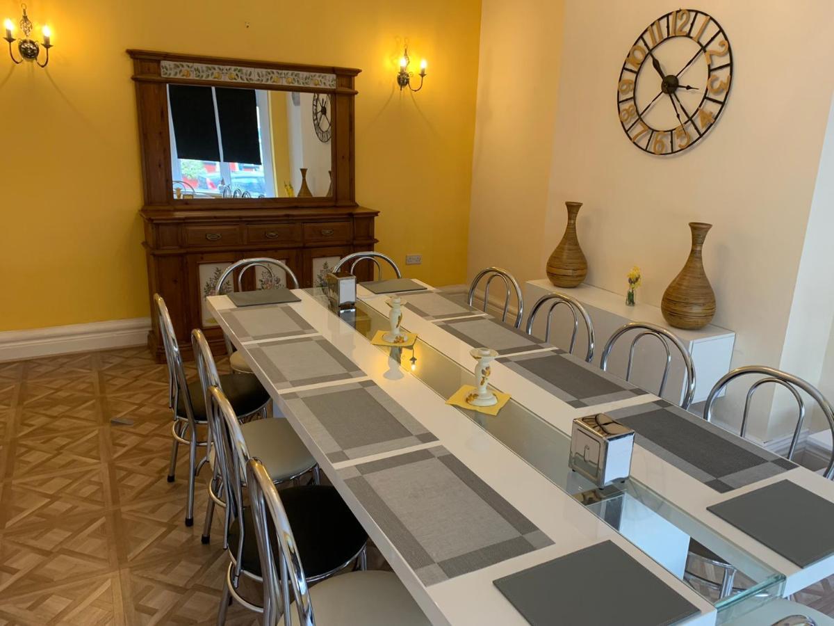 Heather Glen. Six Bedroom Home Near The Sea. Blackpool Esterno foto
