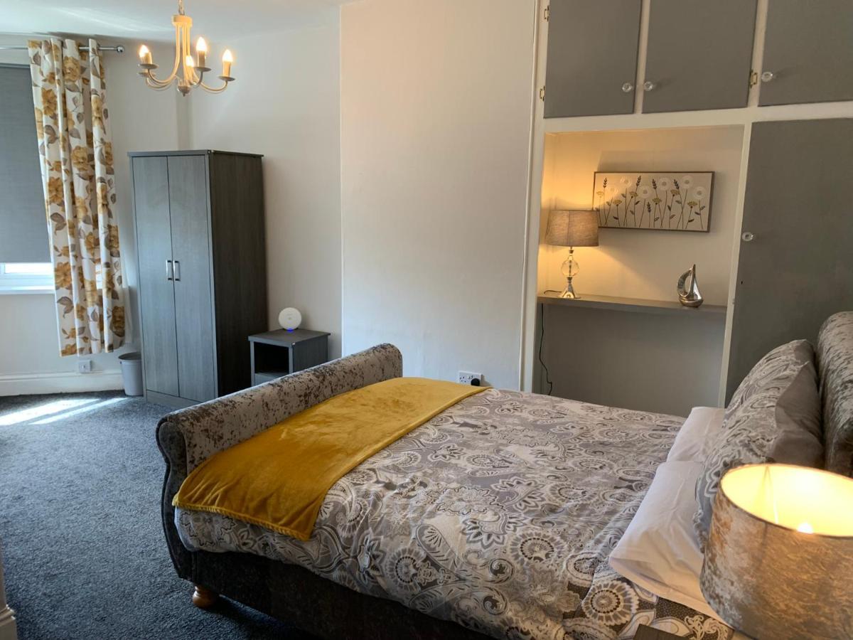 Heather Glen. Six Bedroom Home Near The Sea. Blackpool Esterno foto