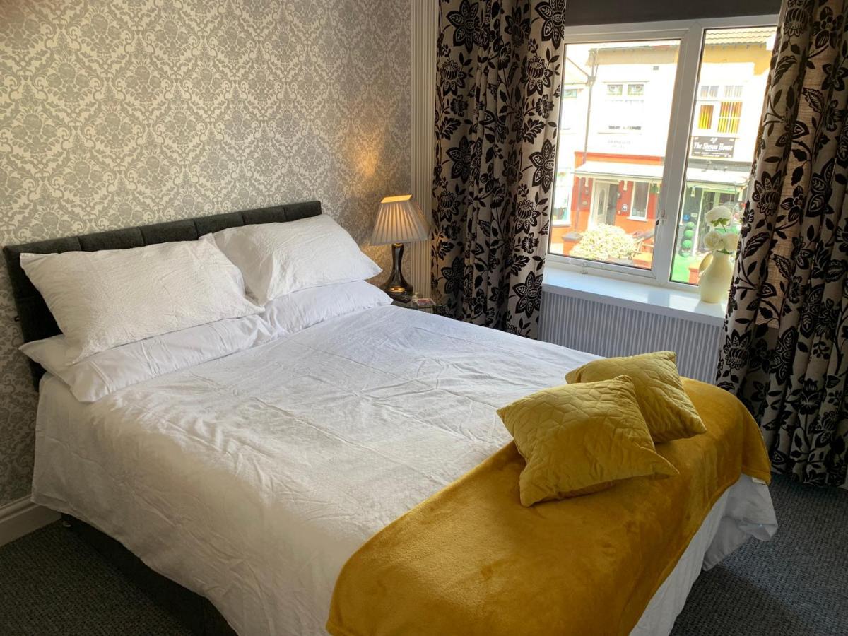 Heather Glen. Six Bedroom Home Near The Sea. Blackpool Esterno foto